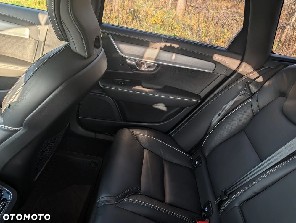 Volvo V90 Cross Country - 17