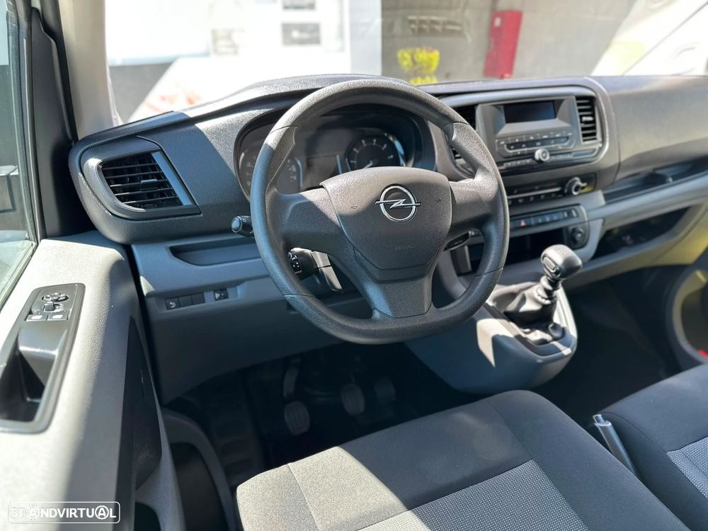 Opel Vivaro 1.5 CDTi L3H1 Essentia - 12