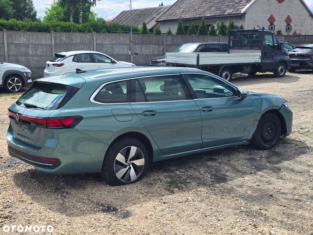 Volkswagen Passat 2.0 TDI EVO Essence DSG - 9