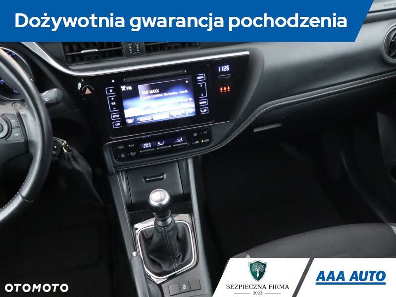 Toyota Auris - 10
