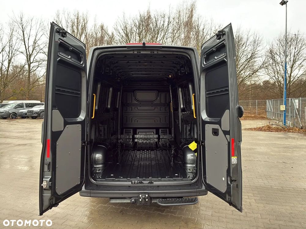 Volkswagen Crafter 35 Furgon L4H3, 2.0BiTDI 177KM, Wysoki dach, r. o. 4490mm - 10