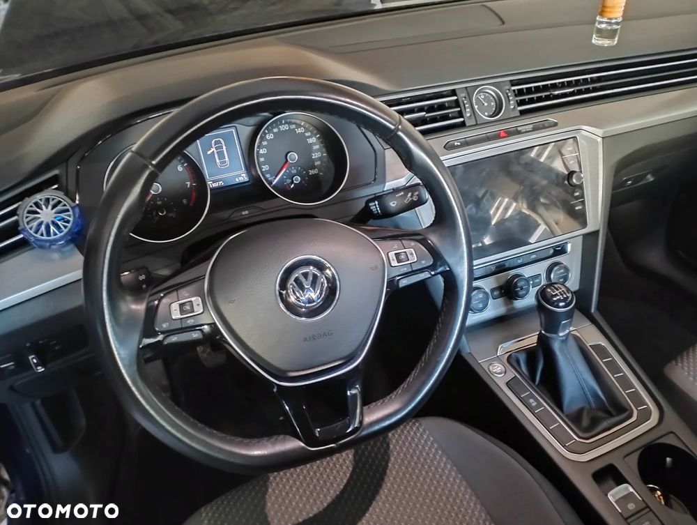 Volkswagen Passat 1.5 TSI EVO Comfortline - 3