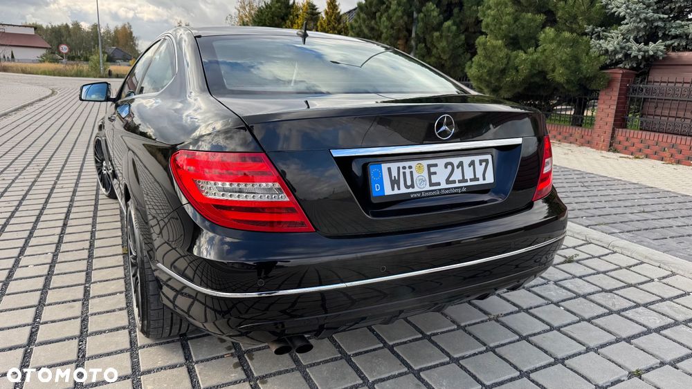 Mercedes-Benz Klasa C 180 Coupe BlueEFFICIENCY - 14