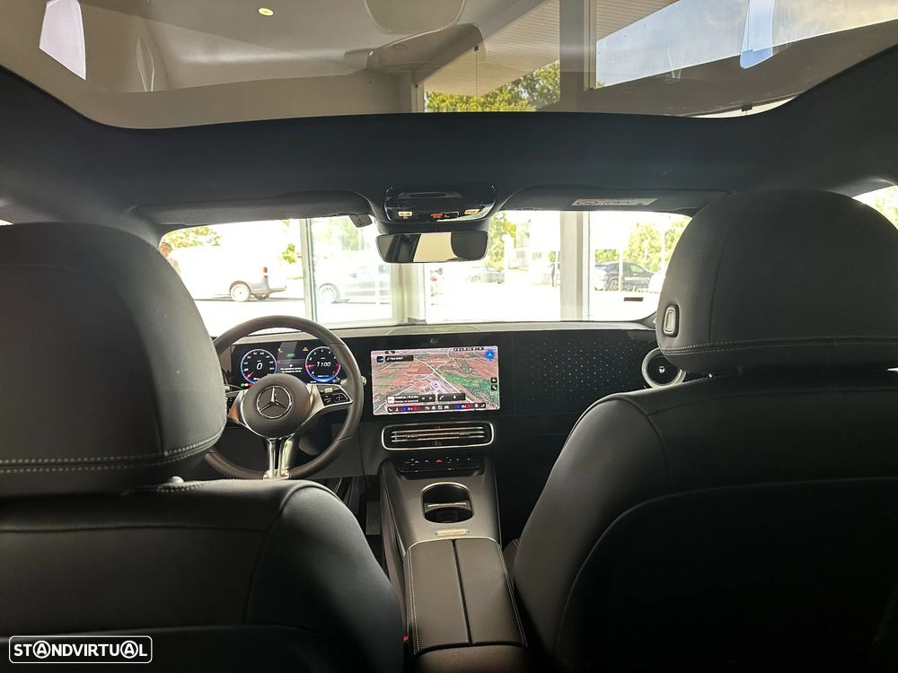 Mercedes-Benz CLA 180 Standard - 4