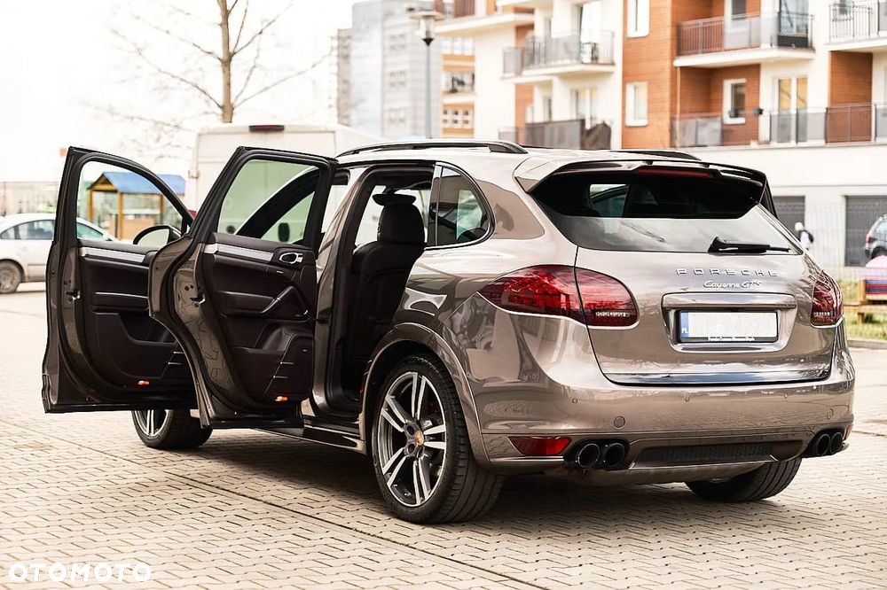 Porsche Cayenne - 11