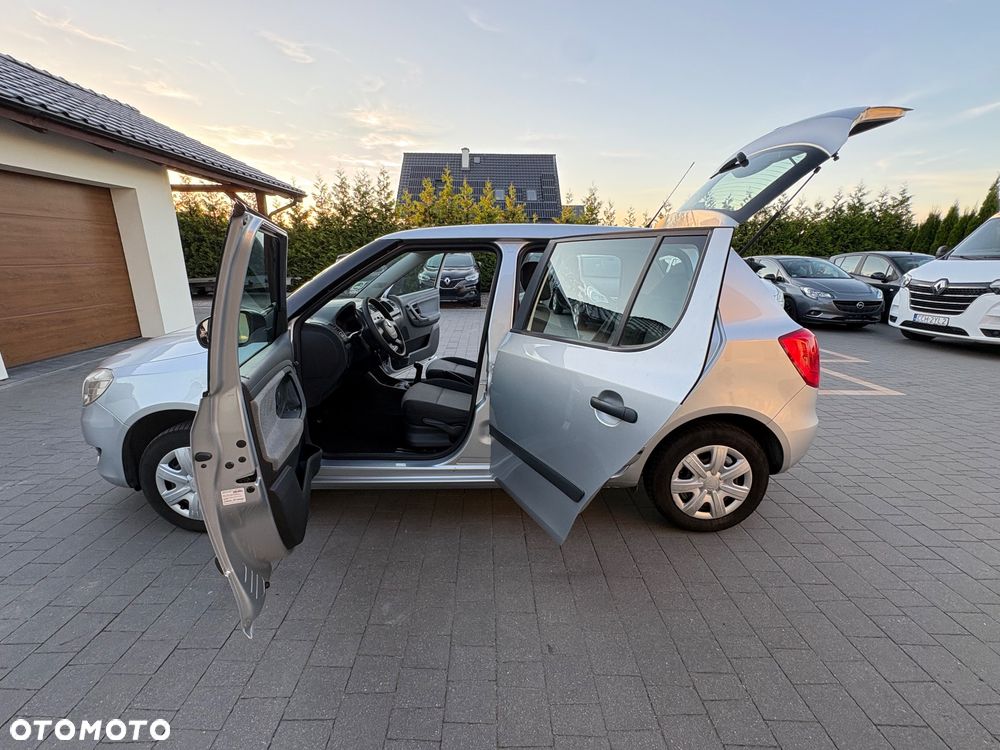 Skoda Fabia 1.2 HTP Ambiente - 15