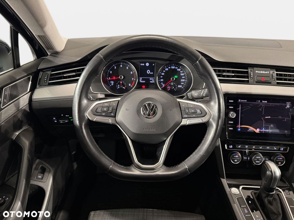 Volkswagen Passat Variant - 11