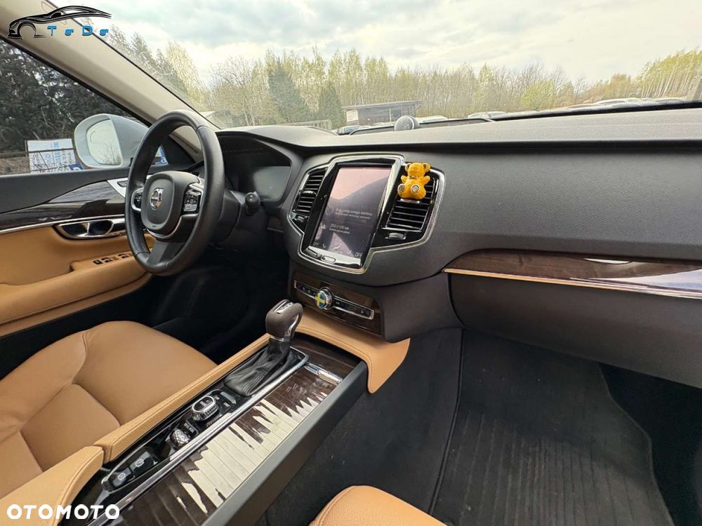 Volvo XC 90 T6 AWD R-Design 7os - 27