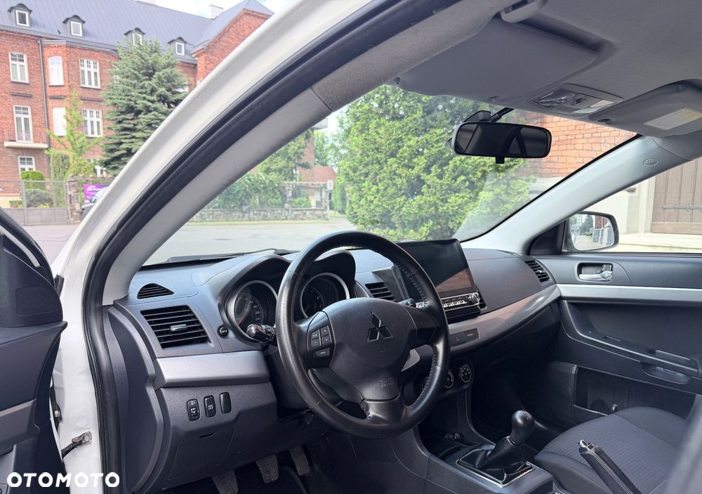 Mitsubishi Lancer 1.6 - 5
