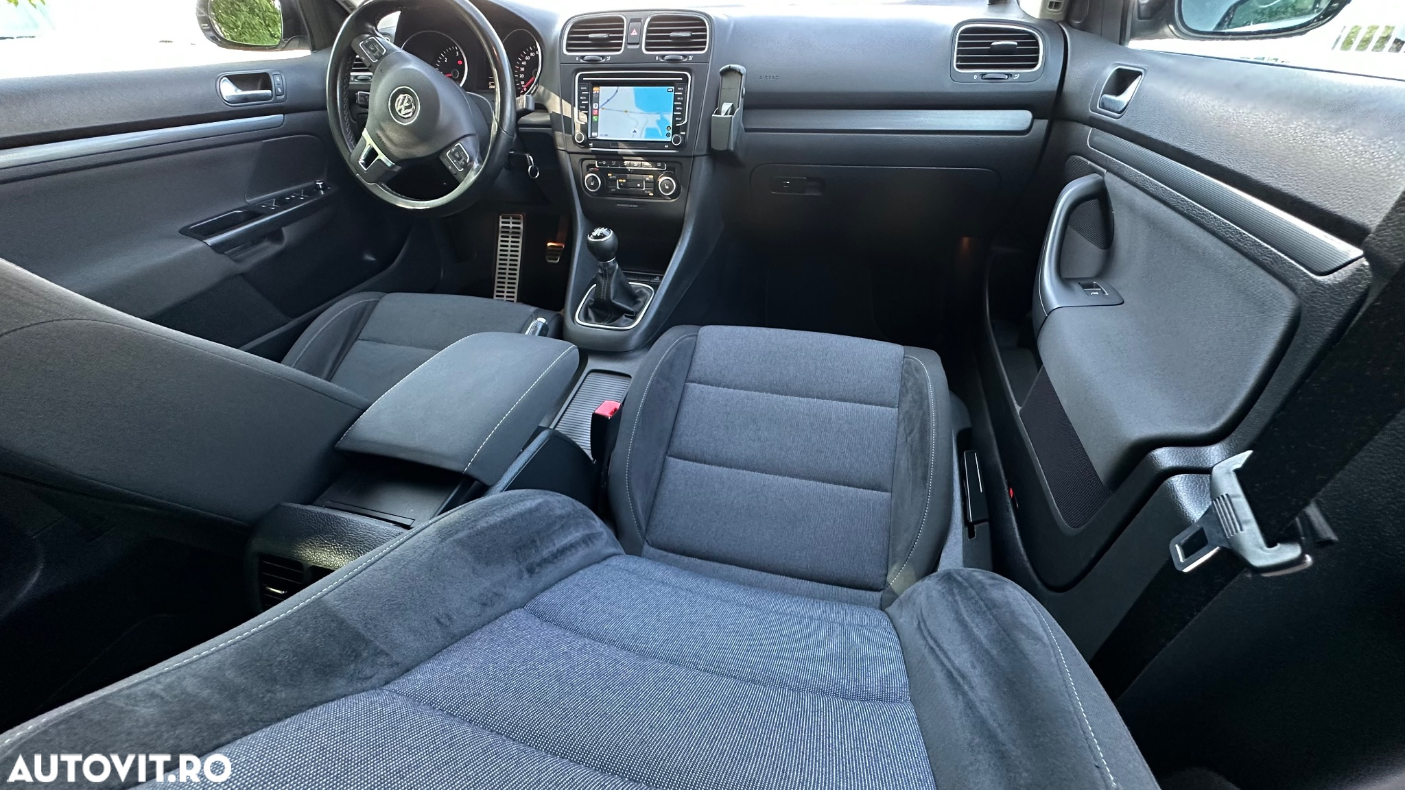 Volkswagen Golf 1.6 TDI BMT Highline - 8