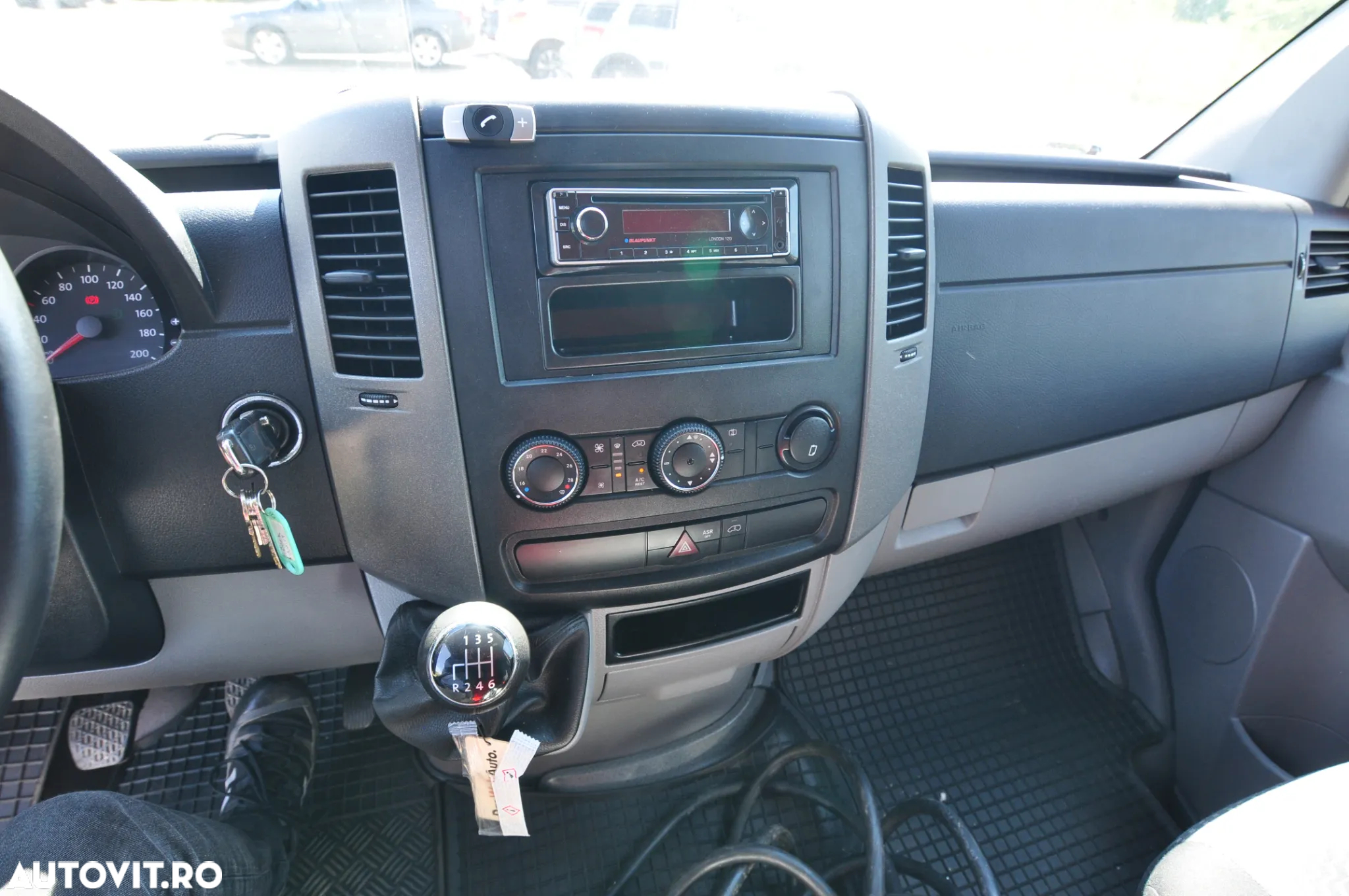 Volkswagen Crafter - 21