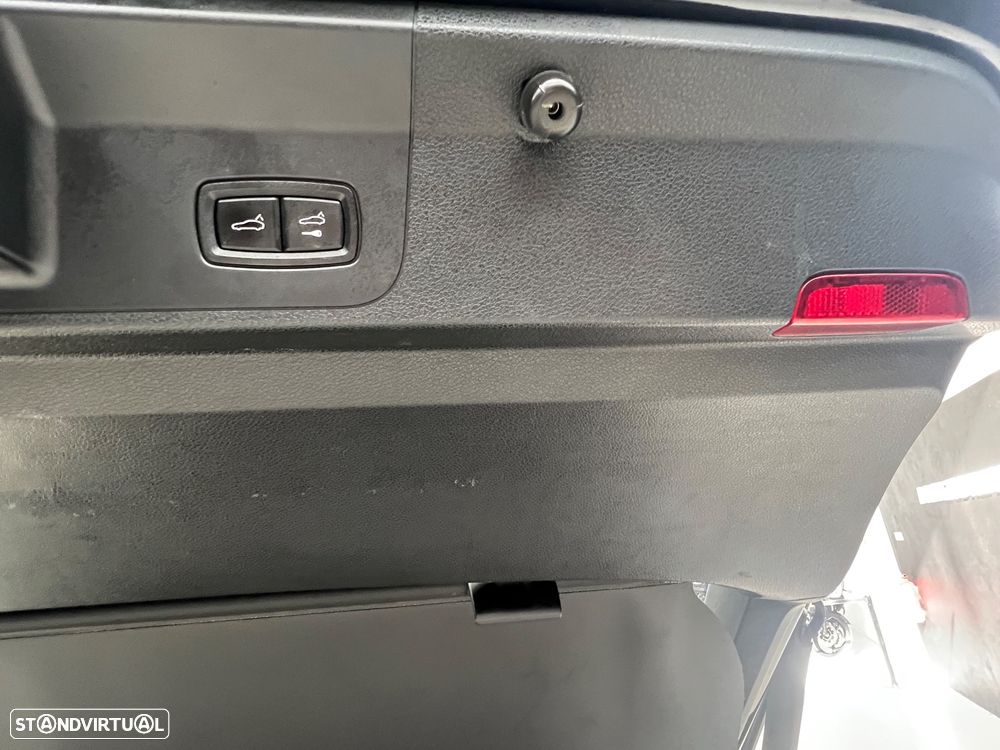 Porsche Panamera 4 E-Hybrid Platinum Edition - 36