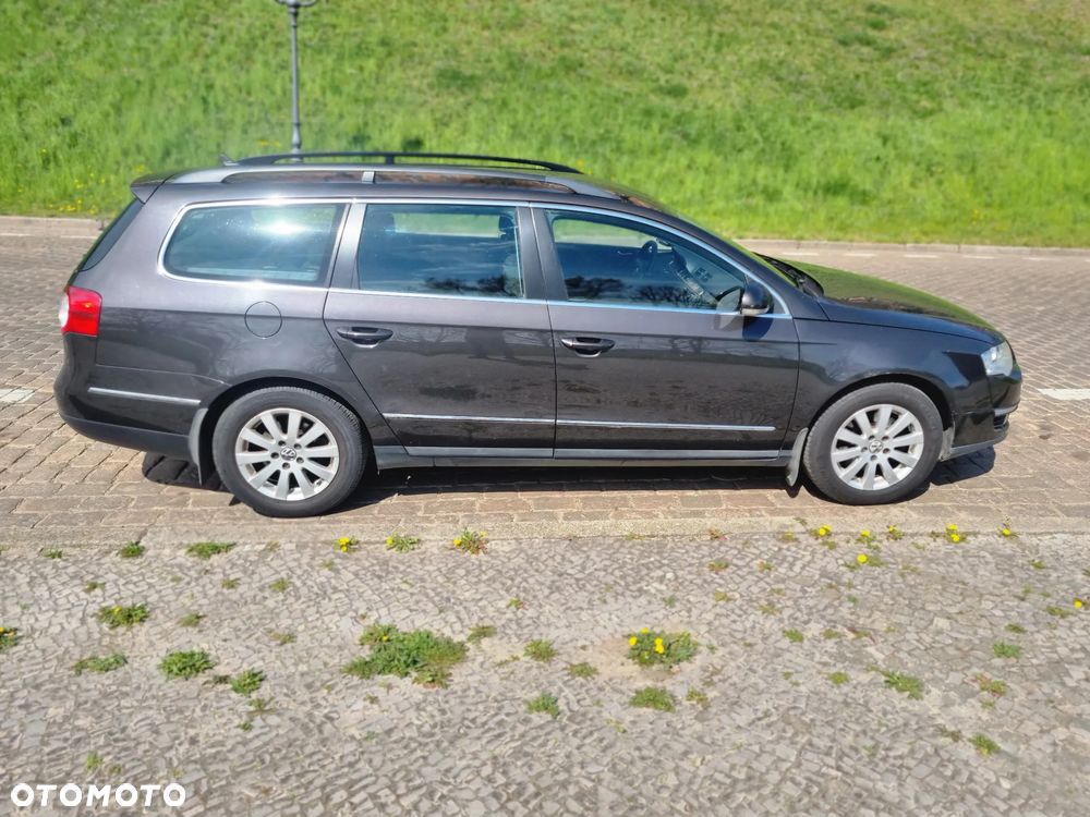 Volkswagen Passat - 4