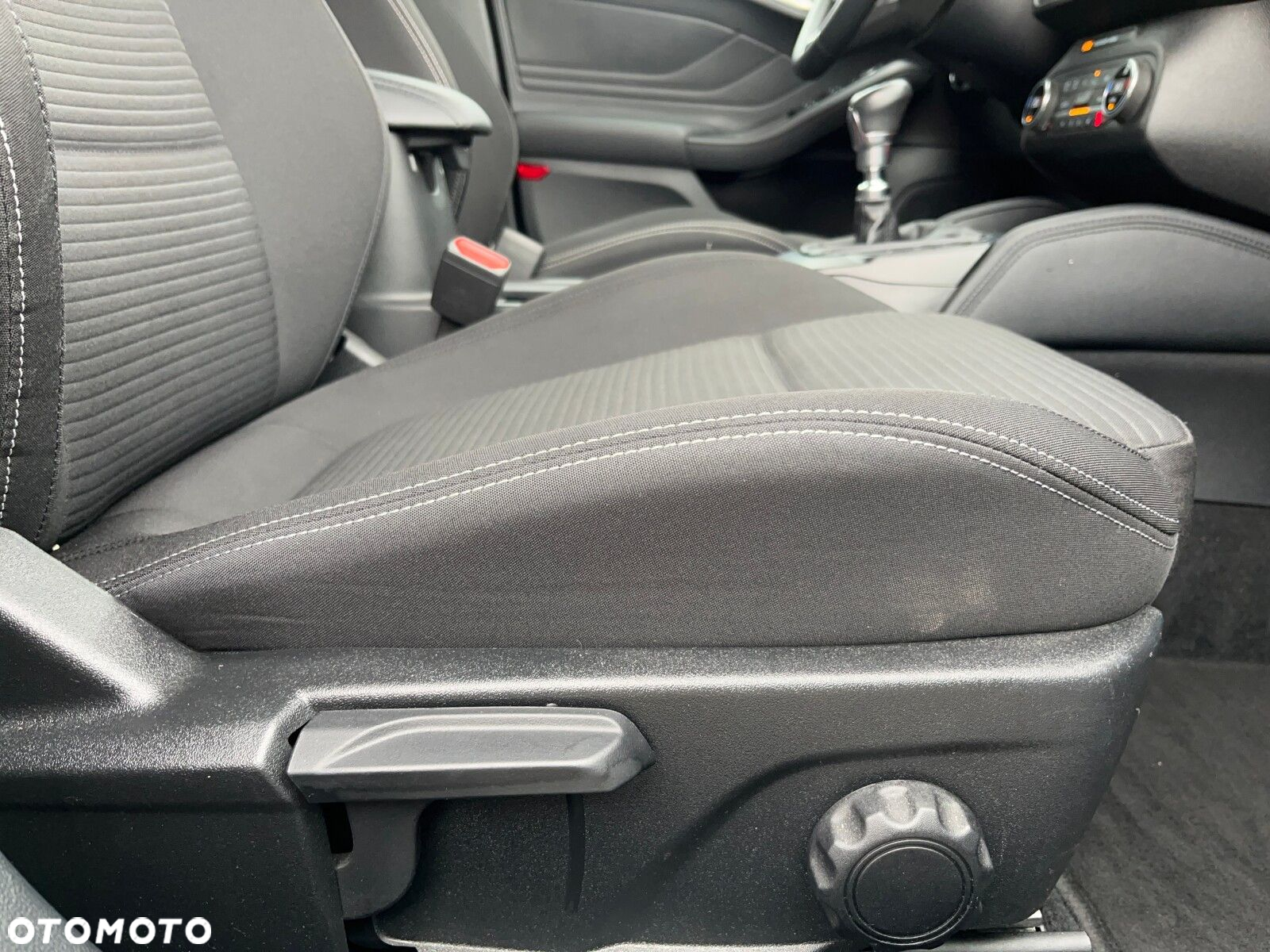 Ford Focus 1.5 EcoBlue SCR Titanium - 21