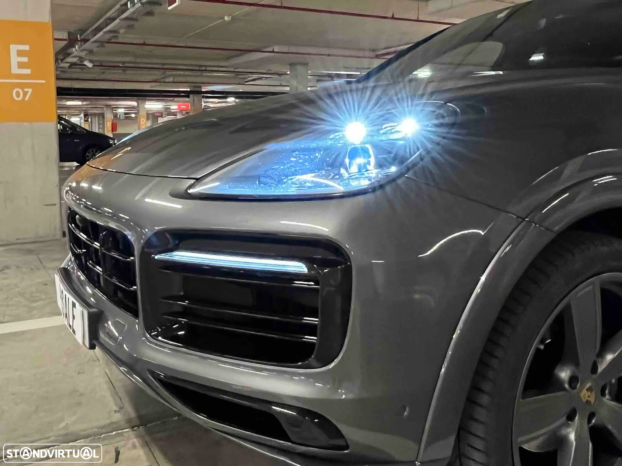 Porsche Cayenne Coupé E-Hybrid - 9