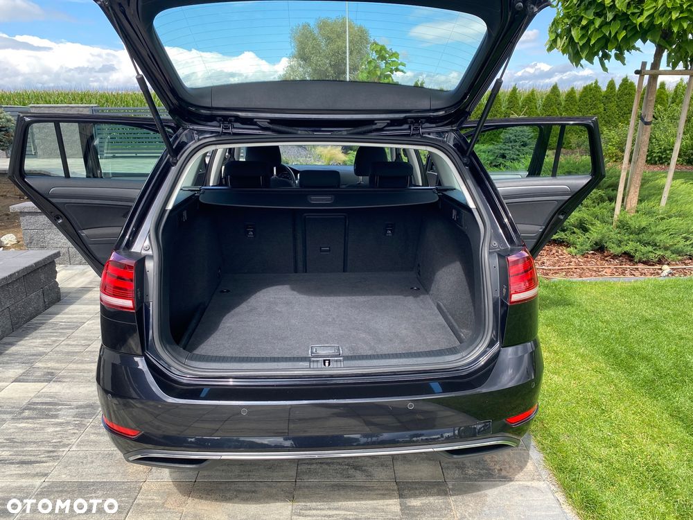 Volkswagen Golf - 10