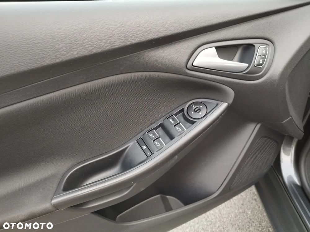 Ford Focus 1.5 TDCi SYNC Edition ASS - 11