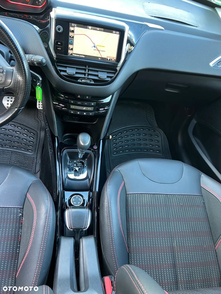 Peugeot 2008 PureTech 110 Stop&Start EAT6 GT-Line Edition - 35