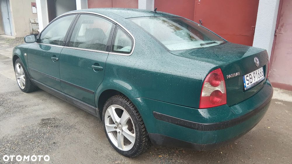 Volkswagen Passat 1.9 TDI Trendline - 3