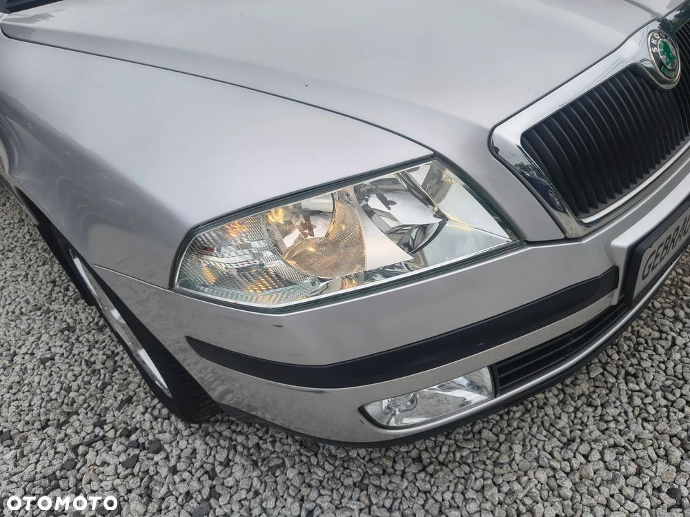 Skoda Octavia 1.6 FSI Elegance - 12