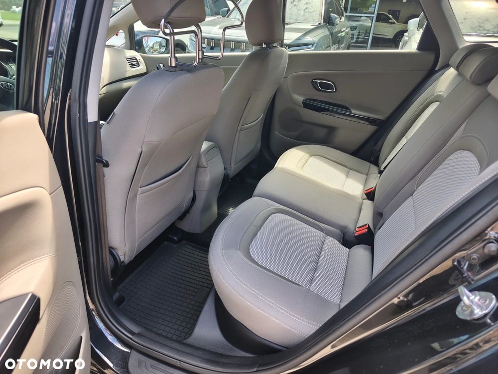 Kia Ceed 1.6 GDI L - 12