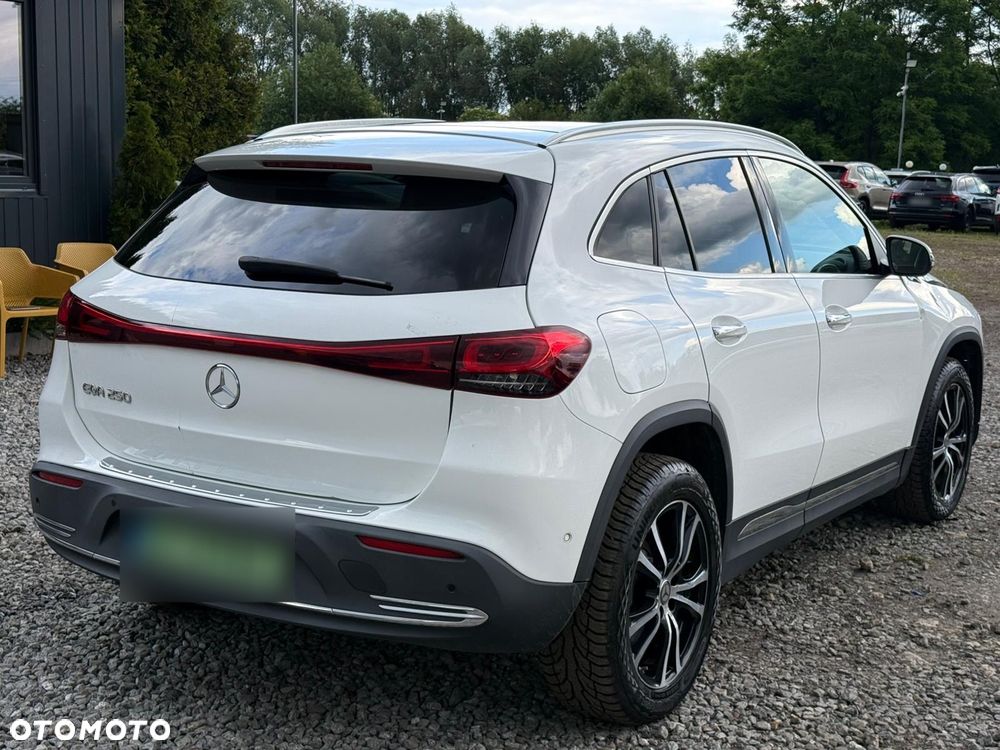 Mercedes-Benz EQA 250 66.5kWh Electric Art - 4