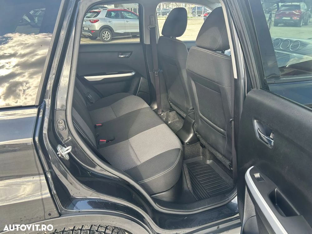 Suzuki Vitara 1.6 4X4 Spirit - 25