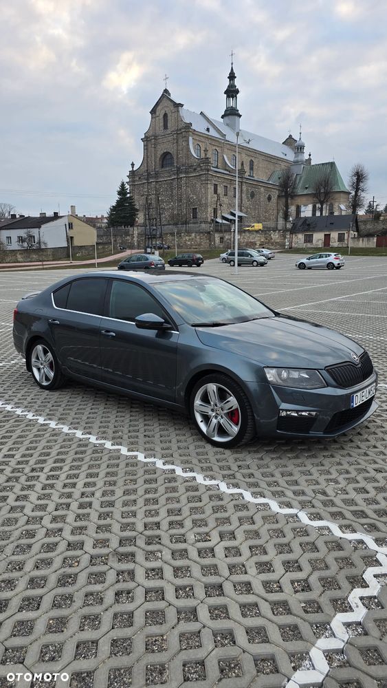 Skoda Octavia 2.0 TSI RS - 3