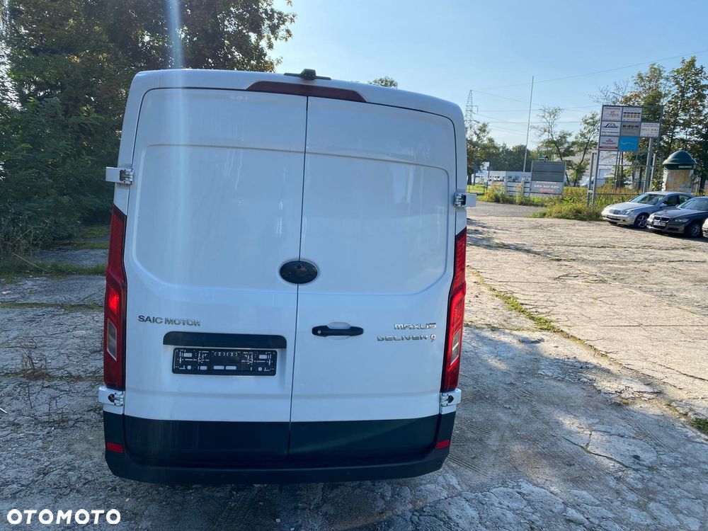 Maxus Deliver 9 - 25
