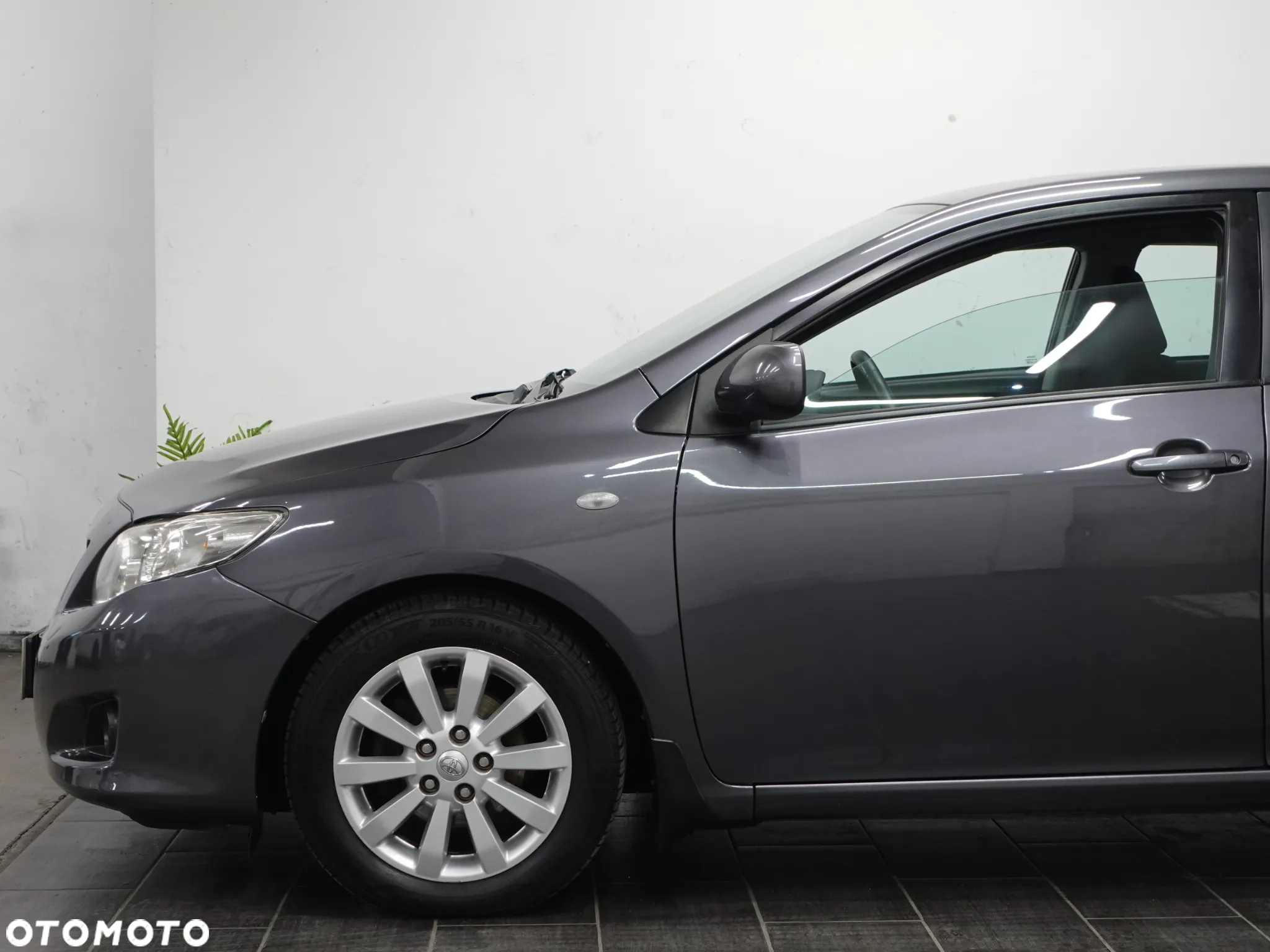 Toyota Corolla 1.6 Luna - 17