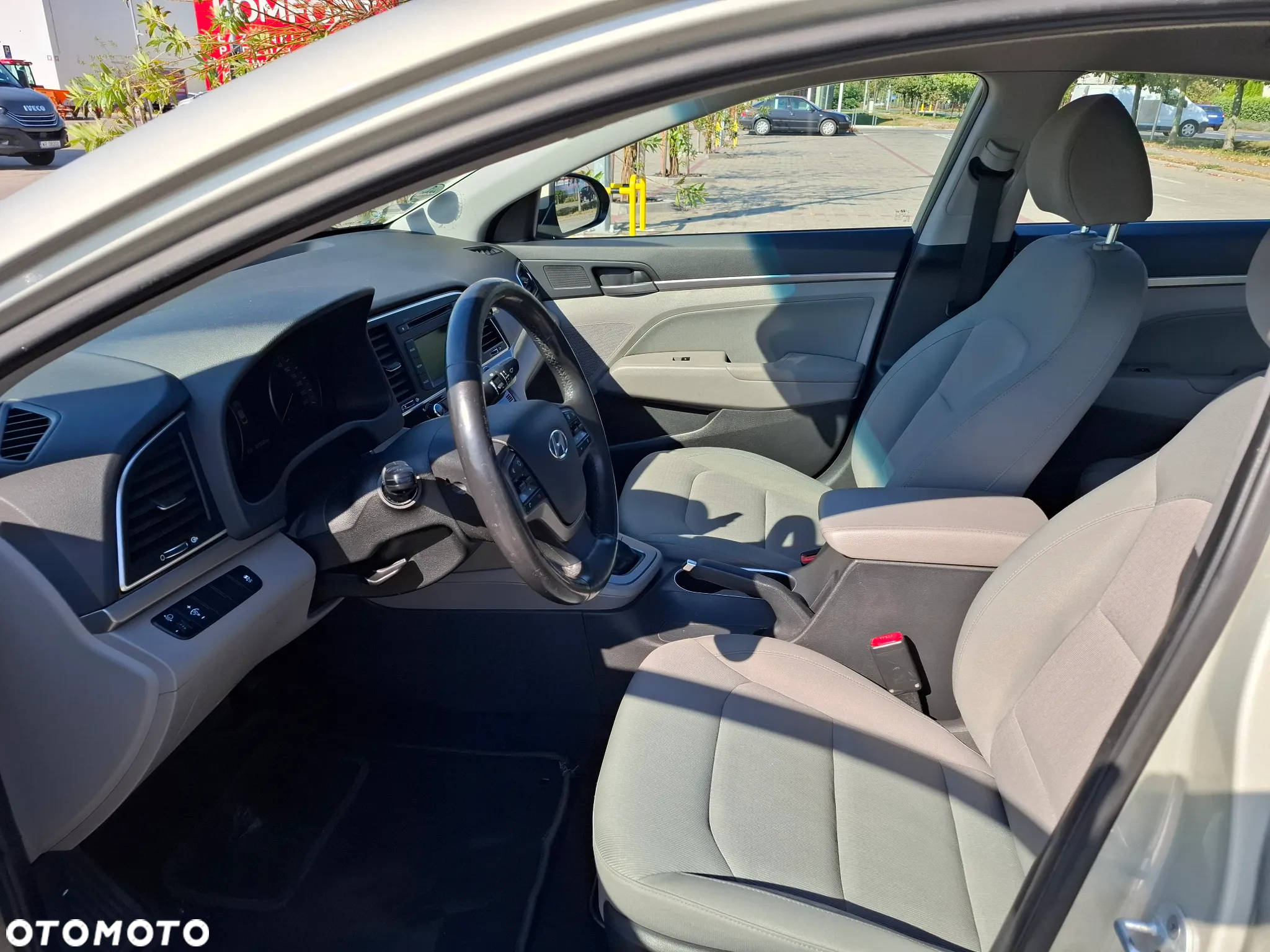 Hyundai Elantra 1.6 CRDi BlueDrive Comfort DCT - 7