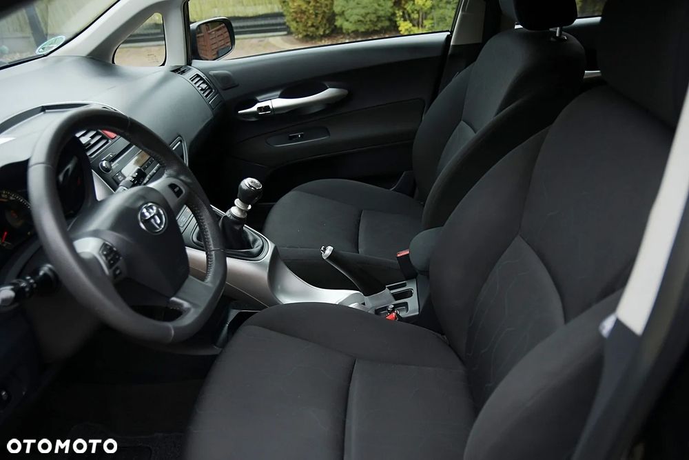 Toyota Auris - 27