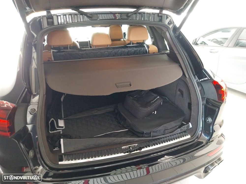 Porsche Cayenne - 18