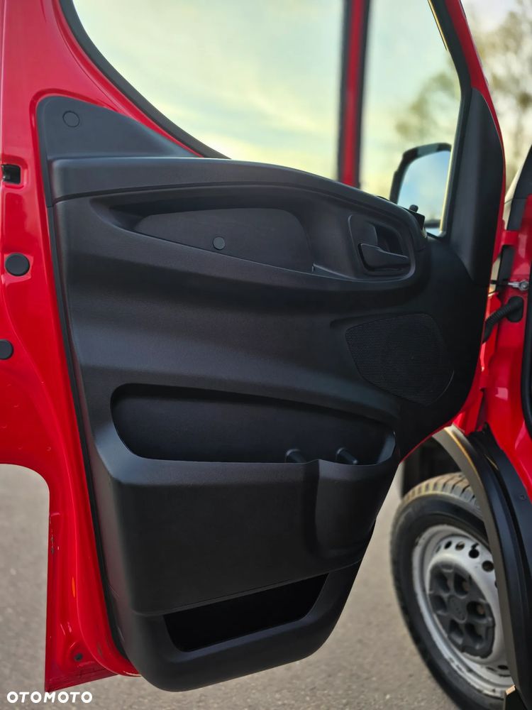 Iveco DAILY - 21