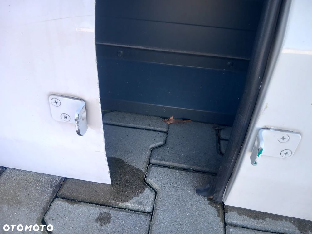 Drzwi tylne lewe prawe vw transporter t5 t5 lift idealne bez grama rdzy kompletne import Italy oryginał czesci Radom - 5