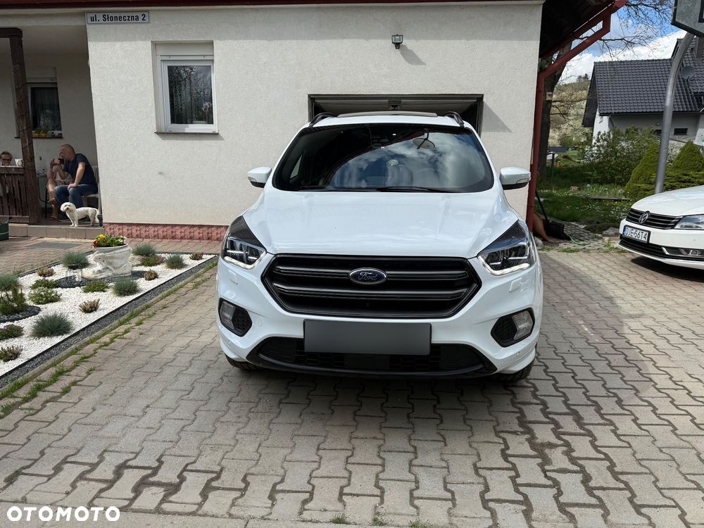 Ford Kuga 1.5 EcoBoost 4x4 ST-Line - 1