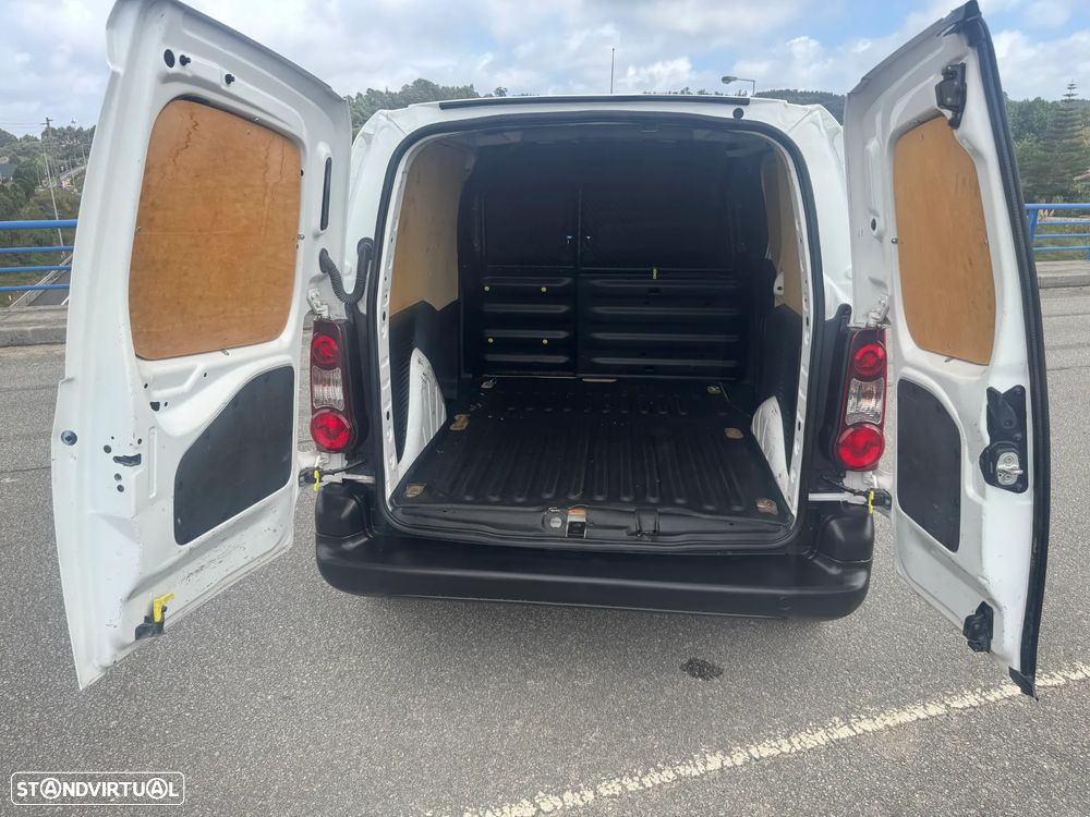 Peugeot Partner 1.6 Hdi 3 Lugares - 25
