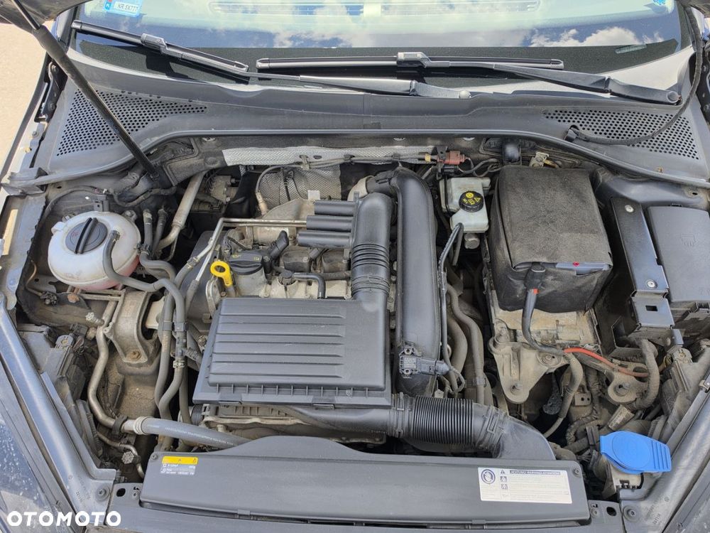 Volkswagen Golf 1.4 TSI BMT Comfortline - 12