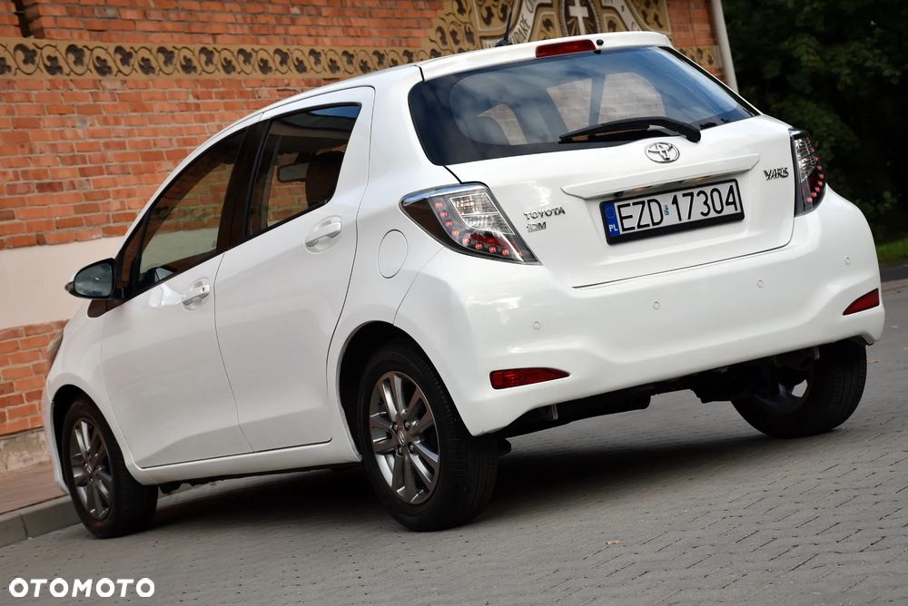 Toyota Yaris 1.4 D-4D Sol EU5 - 4