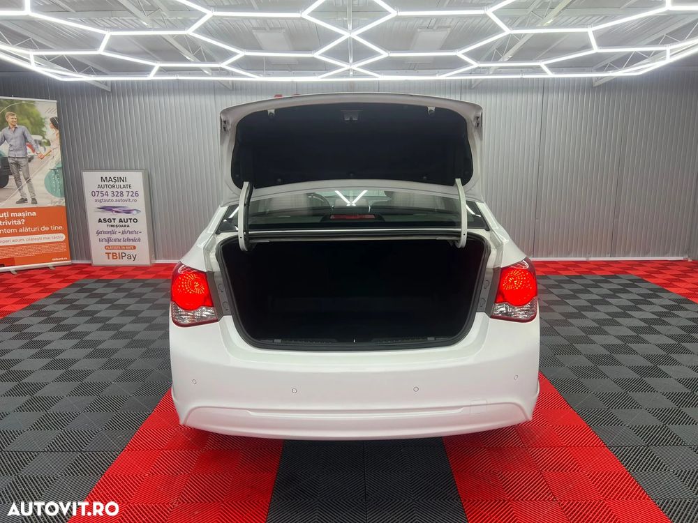 Chevrolet Cruze - 17