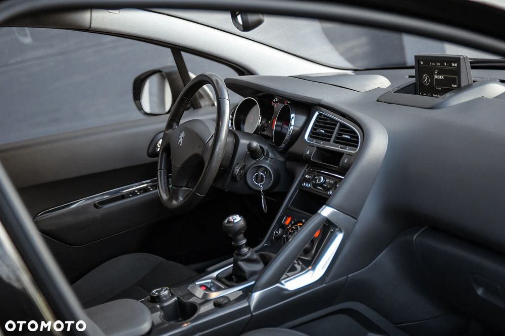 Peugeot 3008 - 11