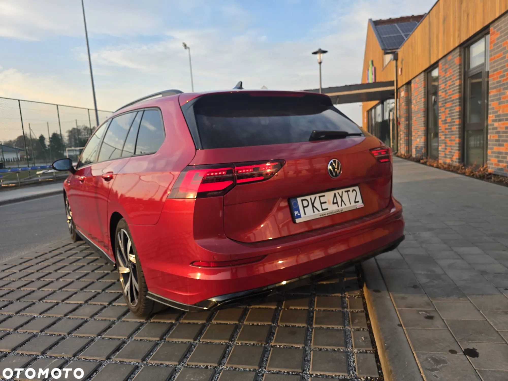 Volkswagen Golf Variant 2.0 TDI SCR DSG R-Line - 5
