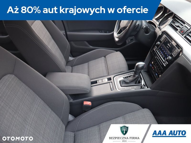 Volkswagen Passat Variant - 10