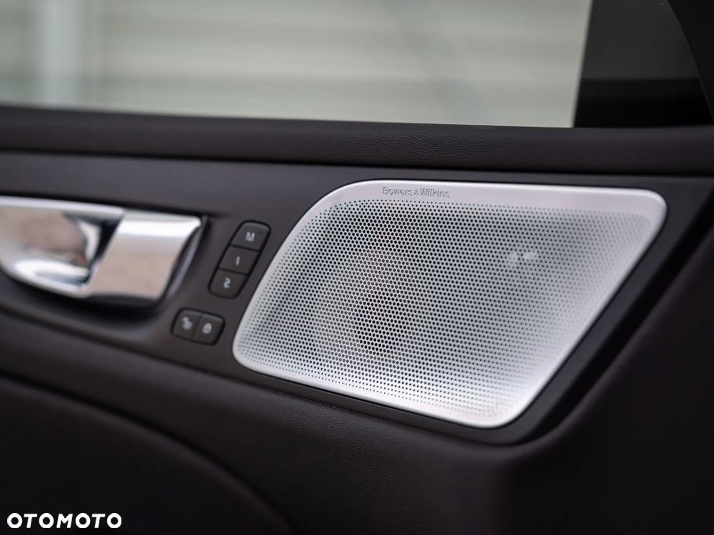 Volvo V60 T8 AWD Recharge Geartronic RDesign - 16