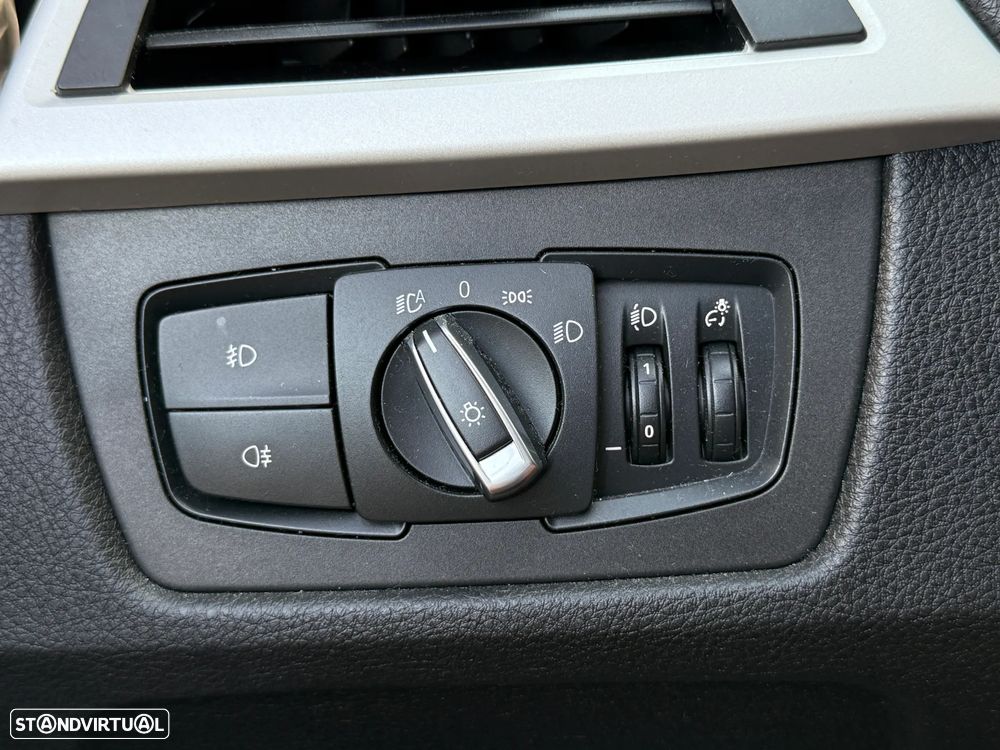 BMW 320 d Advantage - 38