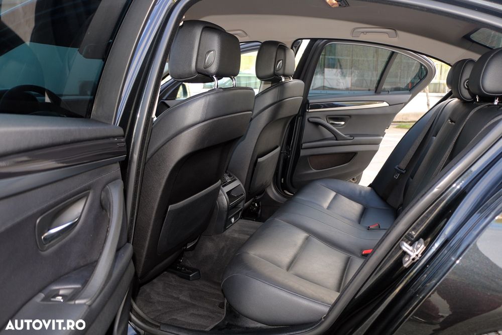 BMW Seria 5 520d Aut. Modern Line - 12