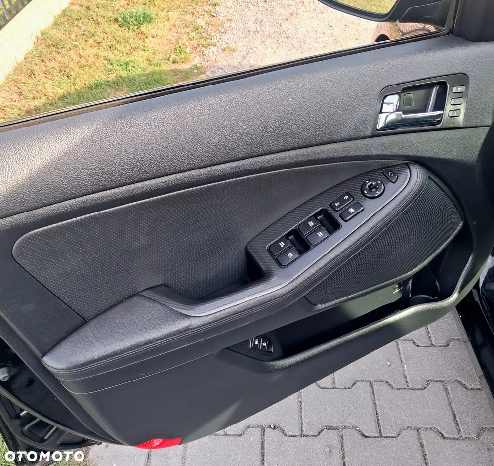 Kia Optima - 25
