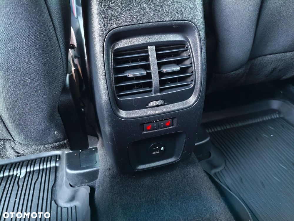 Ford Kuga 2.0 TDCi FWD ST-Line - 14