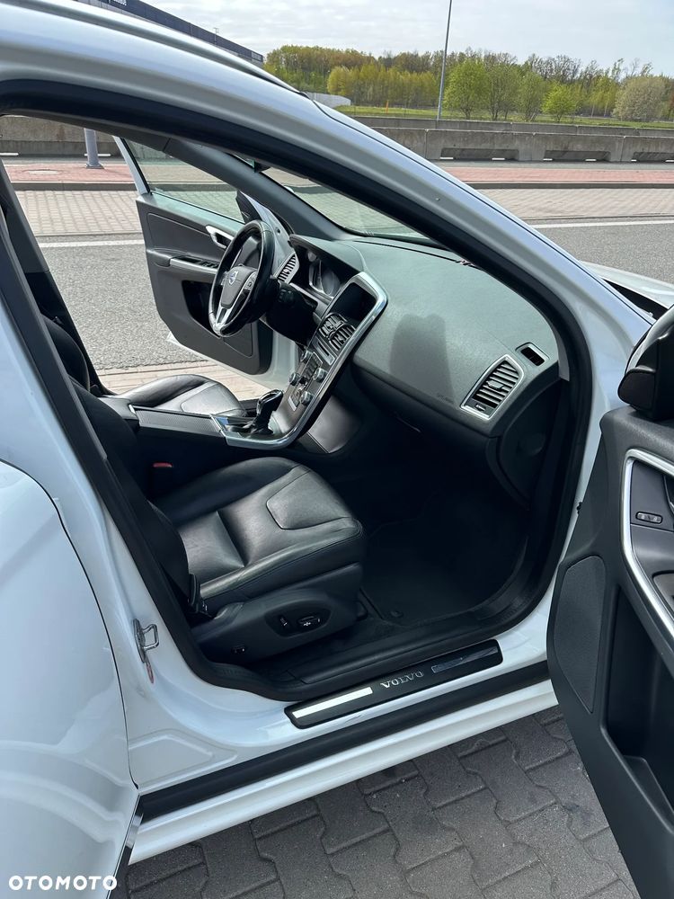 Volvo XC 60 T5 Geartronic Momentum - 13