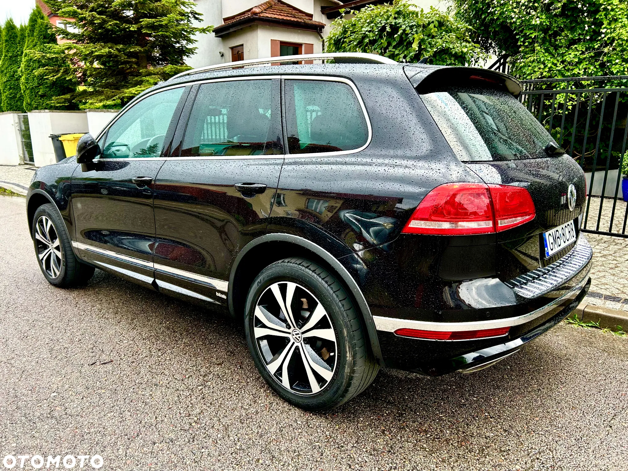 Volkswagen Touareg - 2